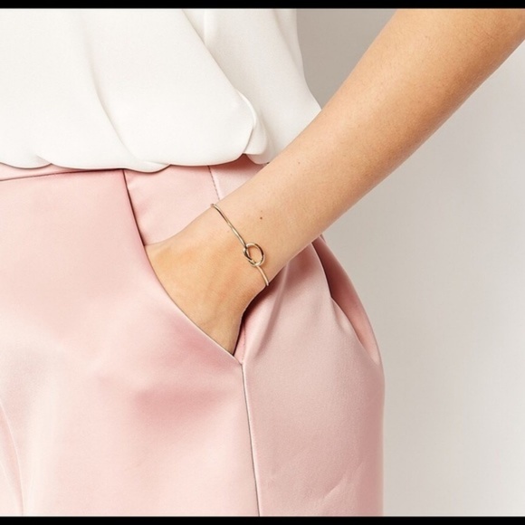 Dainty Knot Bracelet - Picture 3 of 4